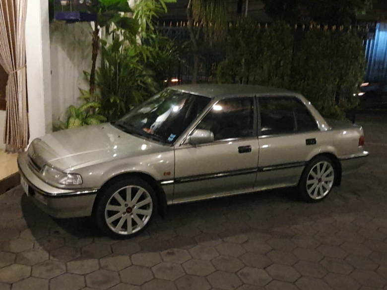 Grand Civic 1990