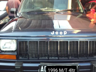 Jeep Cherokee AD solo