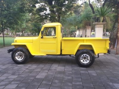 Pickup jeep