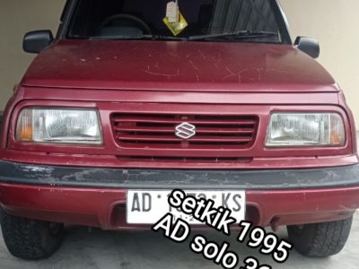 Suzuki sidekick solo